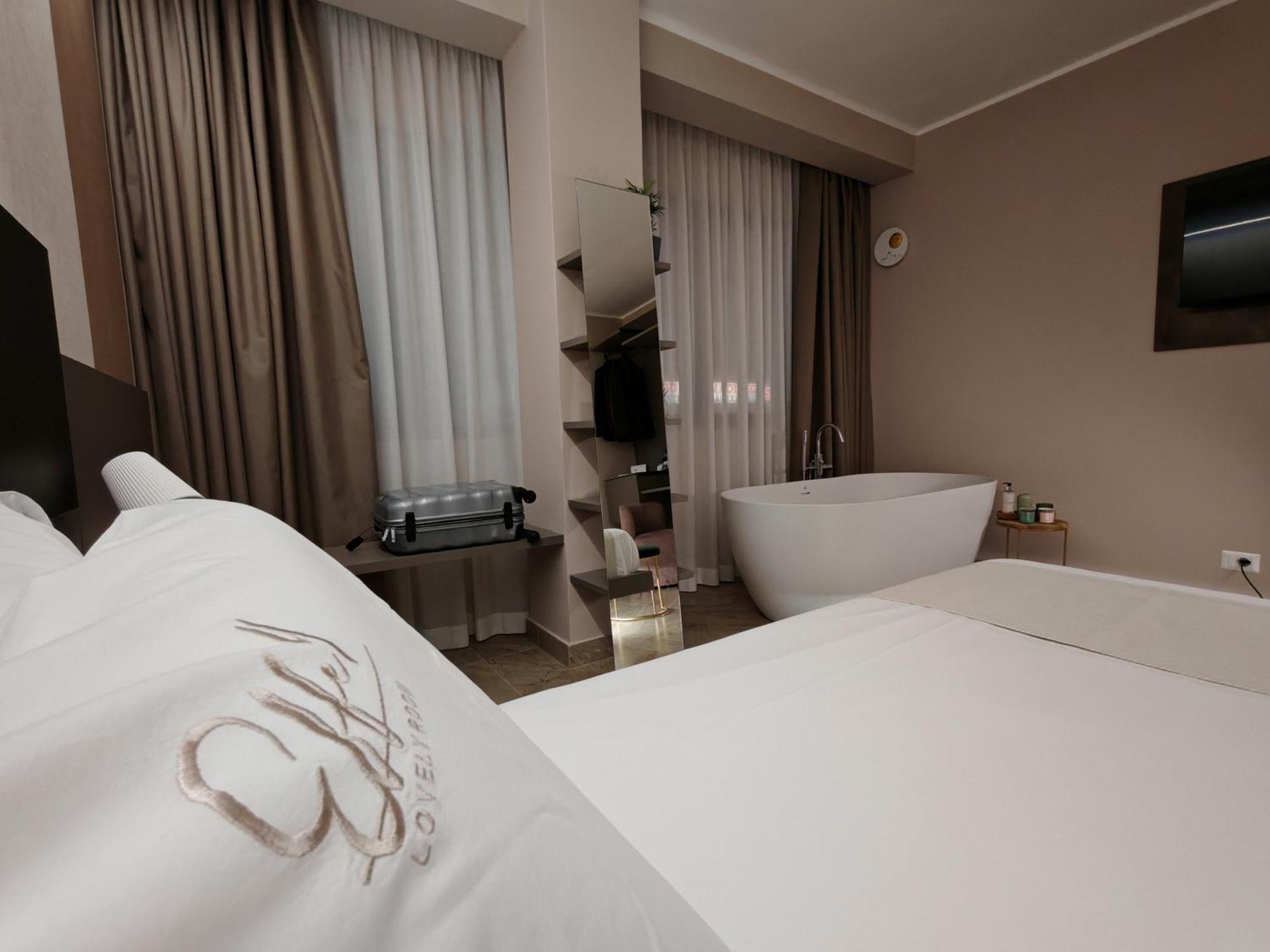 Effe4 Lovely Room Бари Экстерьер фото
