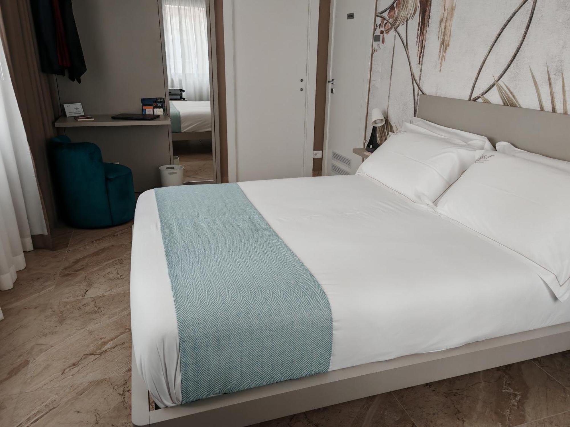 Effe4 Lovely Room Бари Экстерьер фото