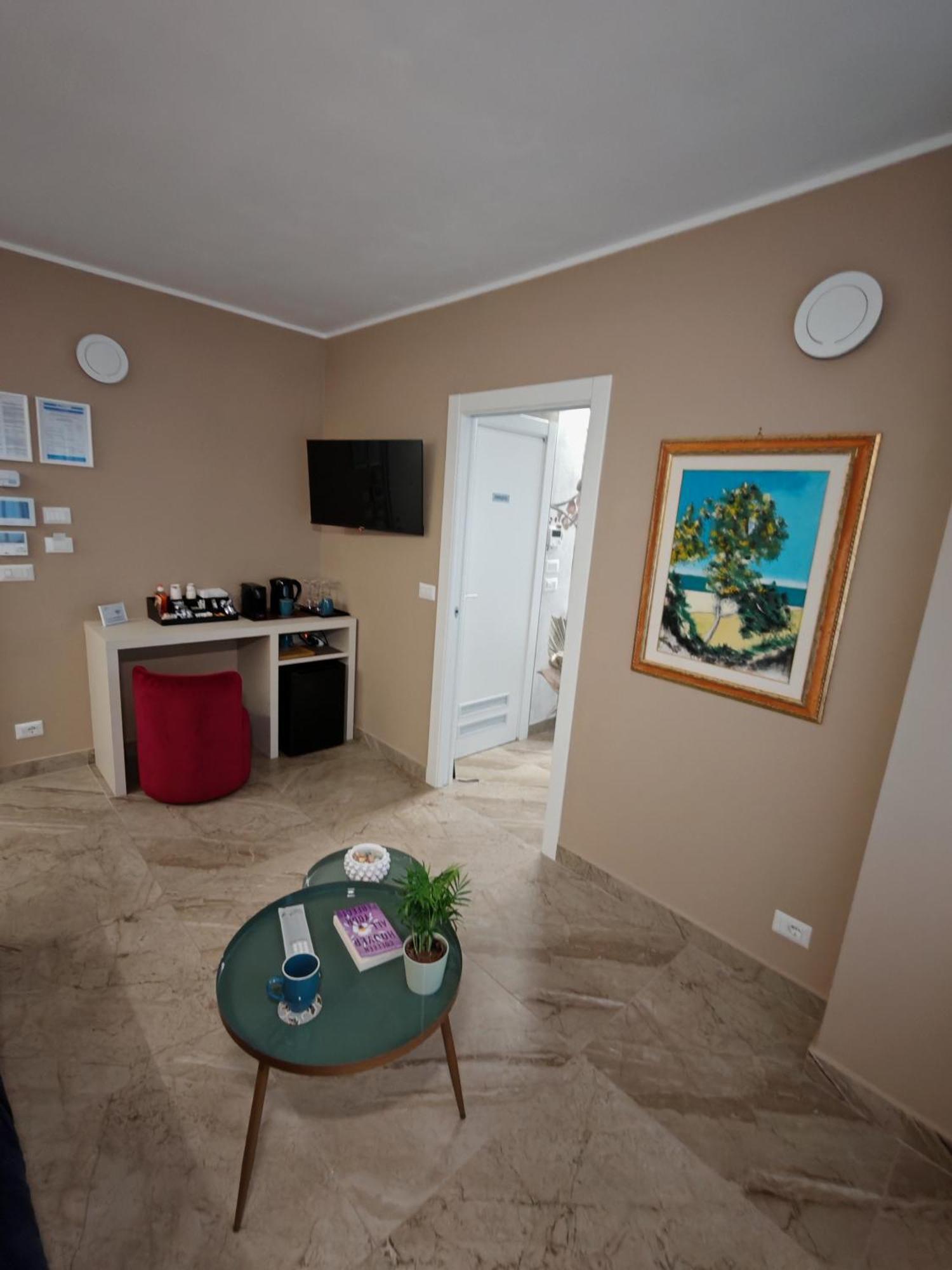 Effe4 Lovely Room Бари Экстерьер фото